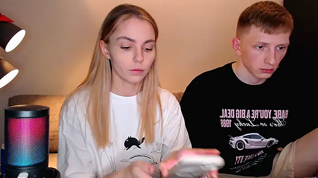 juliaanddima online show from October 24, 10:28 pm