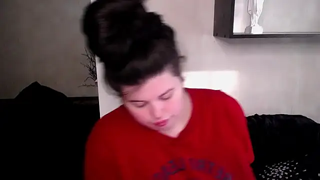 Emily Mo online show from October 13, 6:38 am