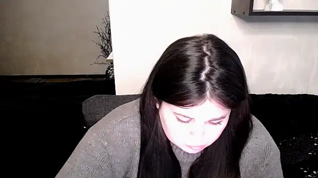 Emily Mo online show from October 25, 8:11 am