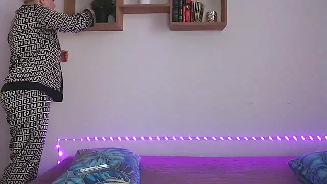 Karolina love  online show from February 27, 7:41 am