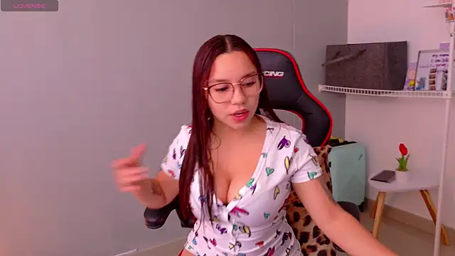 samantha tattu online show from April 14, 8:20 pm