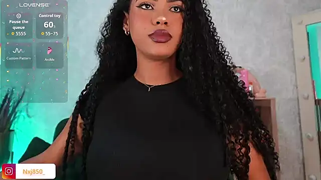 HOTBLACKANDWHITE2 online show from March 20, 2:49 am