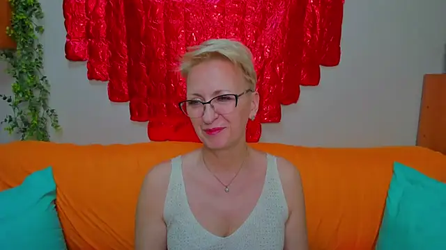 iamyourdream89 online show from March 7, 6:59 pm