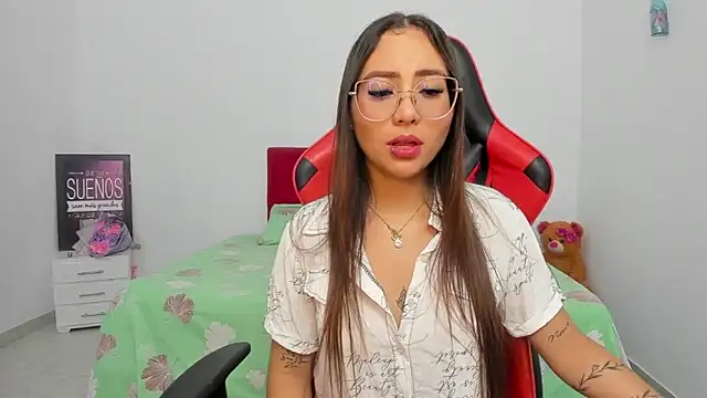 Sweet Coral  online show from February 4, 8:39 am