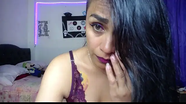 pinky violeta online show from September 15, 1:36 am