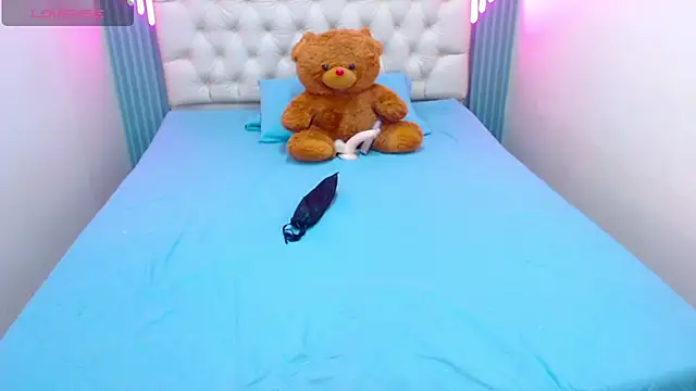 Naomy Jackson online show from November 7, 5:29 pm