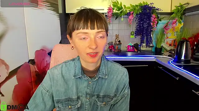 TayanaJons online show from April 7, 7:21 am