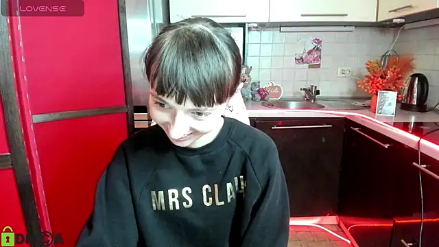 TayanaJons online show from December 3, 8:06 am