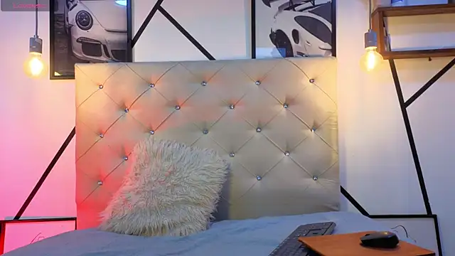 violetasimonz online show from April 15, 11:05 pm