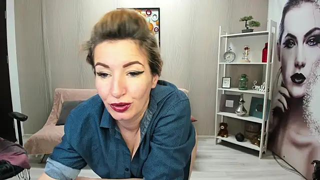 Cassandra Hotty online show from April 8, 5:09 am