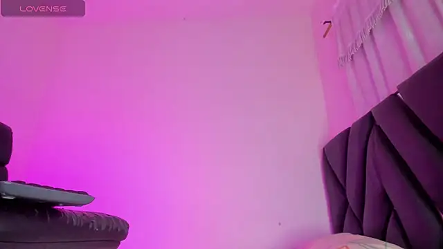 stephany doll  online show from February 8, 9:13 am