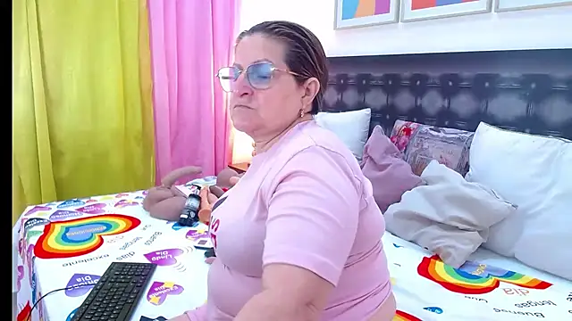 sandra 20 online show from March 23, 11:05 am