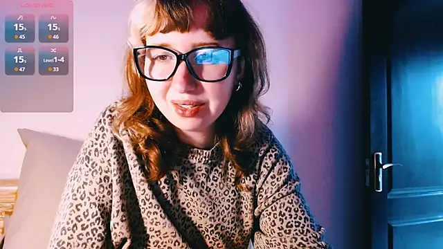 Cosmo Riri online show from February 3, 5:49 am