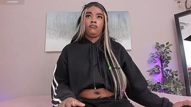 peachbrii online show from October 20, 1:47 pm