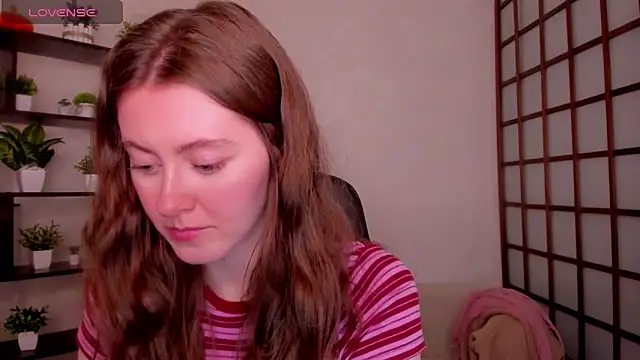 KateCuddle online show from February 17, 2:55 am