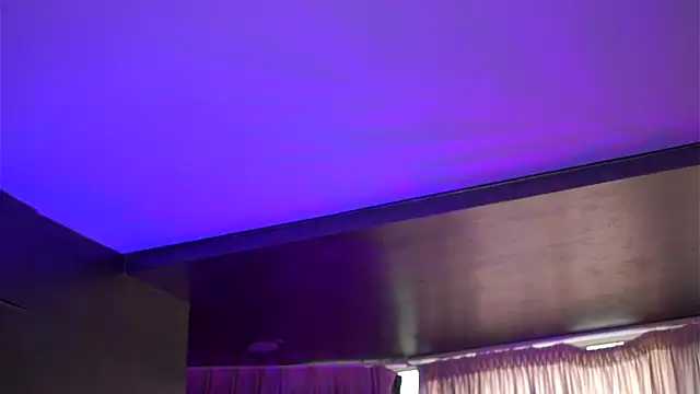 HotSkinnyX online show from September 25, 6:34 am