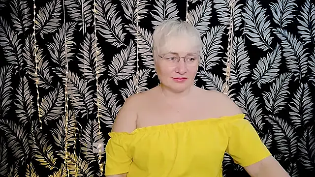 Olivia playful online show from April 4, 10:36 am