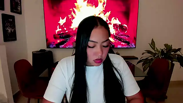 brunetenikole02 online show from October 22, 1:54 am