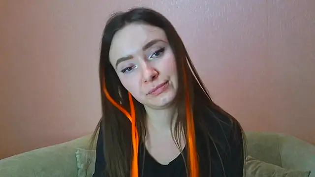    Emily    online show from December 21, 8:46 pm