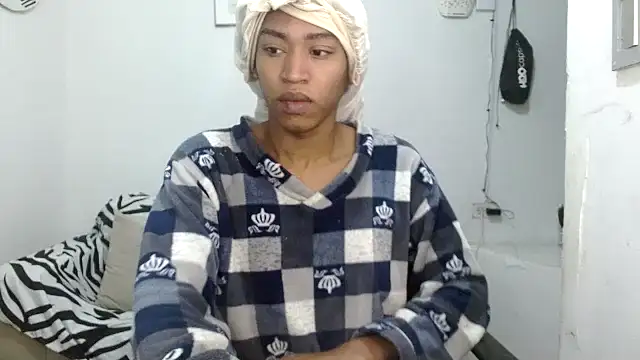 angelamarie1 online show from March 27, 10:38 am