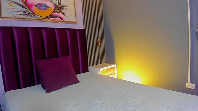 LauraAristizabal online show from March 1, 1:11 pm