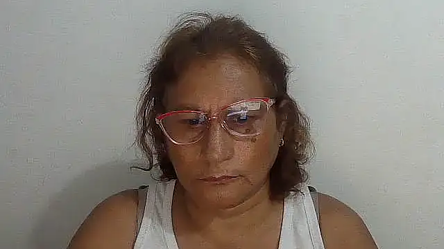 charrysexy1 online show from January 18, 8:05 pm