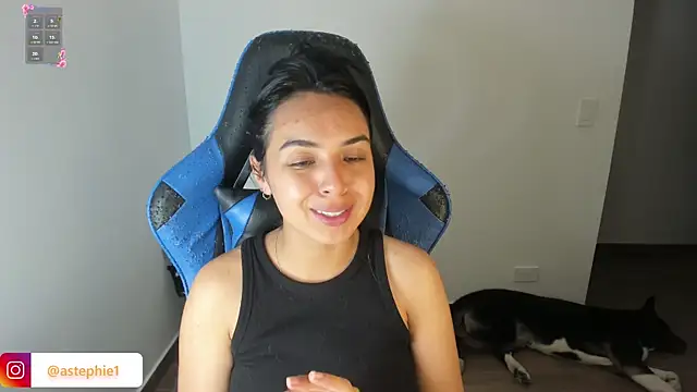 Emily Nicole online show from October 1, 1:32 am