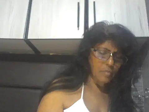 MsAttitude online show from April 22, 9:17 am