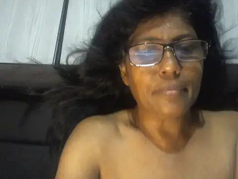 MsAttitude online show from February 8, 6:44 pm