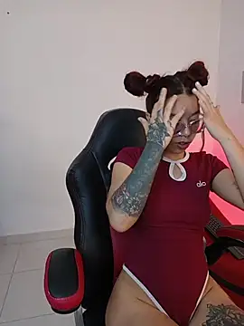 sophieandmarkls online show from February 7, 10:35 pm