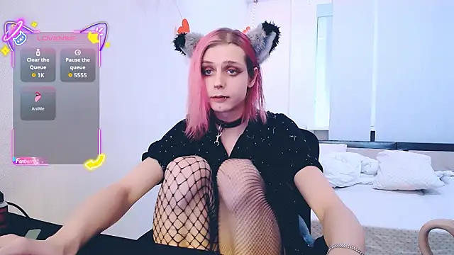 Littlepinkcat online show from March 1, 12:05 pm