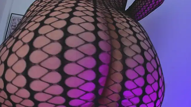 sofihill01 online show from September 13, 12:07 am