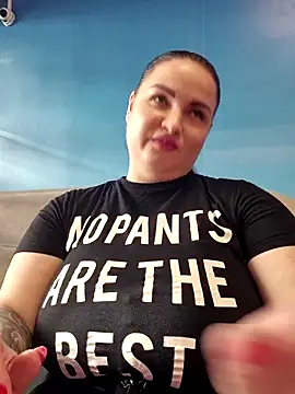 GeorgiaLerox online show from March 7, 1:51 pm