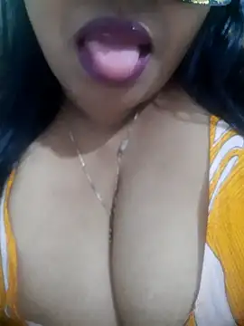 chubby wife online show from November 29, 4:44 pm