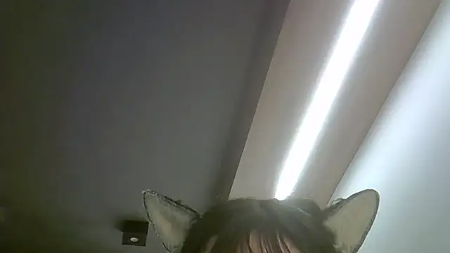 Skinny-Kitten online show from May 19, 2:18 am