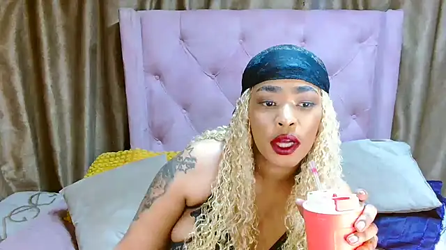AFRICANGODDESSXXX online show from September 27, 9:33 pm