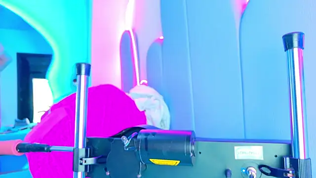 NathaxaLeans online show from April 12, 12:30 pm