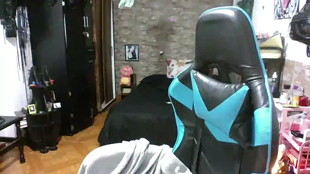 AngelaQueen  online show from February 11, 7:04 pm