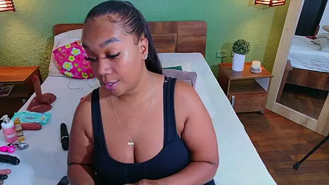 dannaahbrown online show from May 28, 6:17 pm
