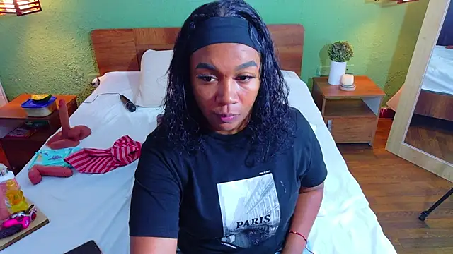 dannaahbrown online show from April 13, 7:14 pm