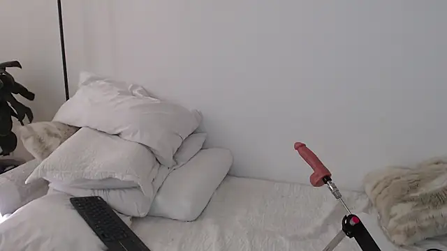 MIYESSI online show from March 15, 8:11 pm