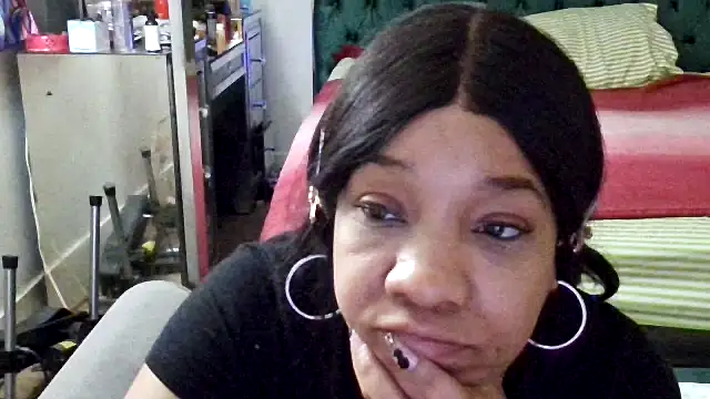 YasmineMinaj online show from October 31, 3:30 am