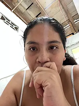 moncerrat luna online show from July 9, 8:22 pm
