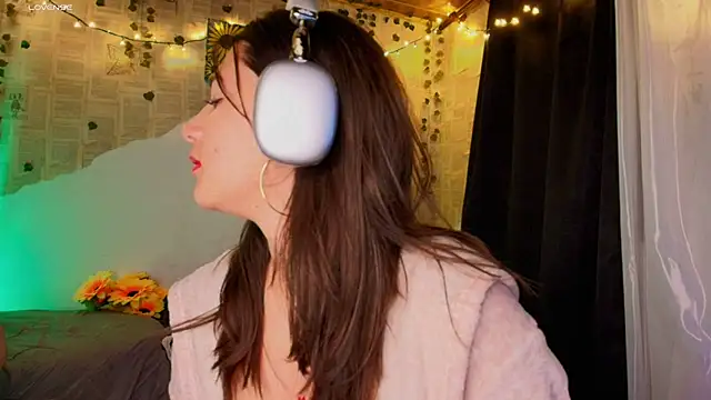 kisstarxxx online show from October 17, 5:43 am