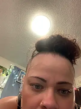 ThICk JuIcEy online show from February 13, 2:57 am