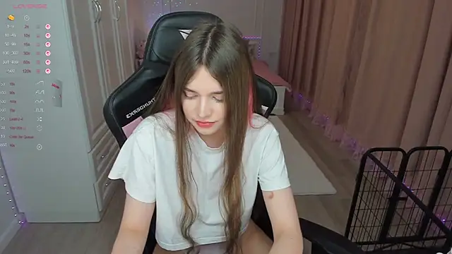 lil cassie online show from November 19, 2:44 am