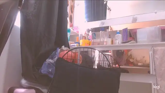 MYFAVOURITESTRAGER online show from April 24, 5:05 pm