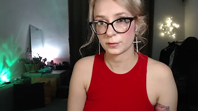 welliza online show from October 19, 11:29 pm