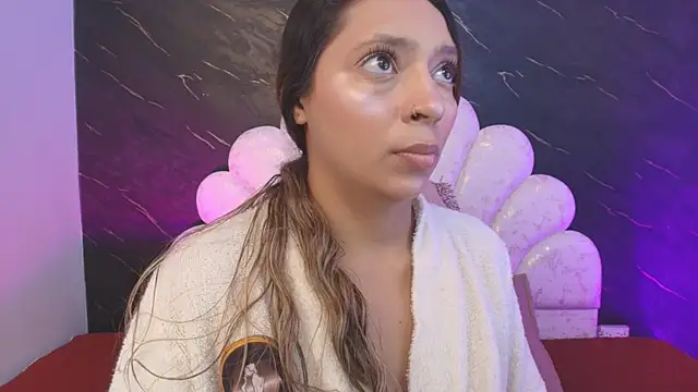  MiaBrown  online show from April 4, 12:15 pm