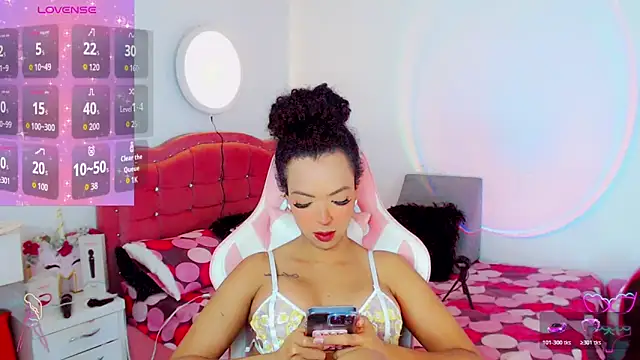 Tanedra collings online show from February 27, 3:50 am